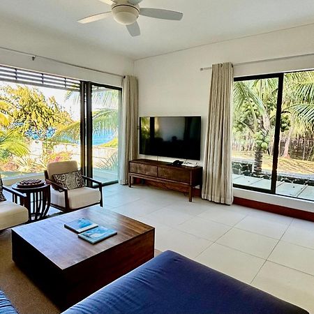 Luxury Apartment On The Beach Belle Mare Exterior foto