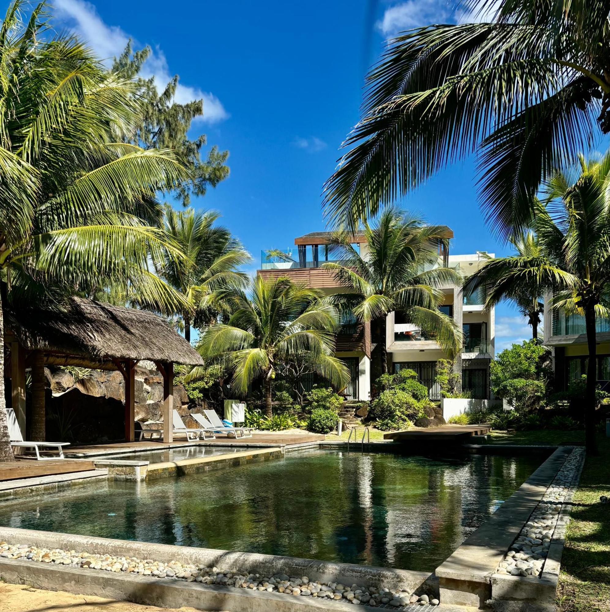 Luxury Apartment On The Beach Belle Mare Exterior foto