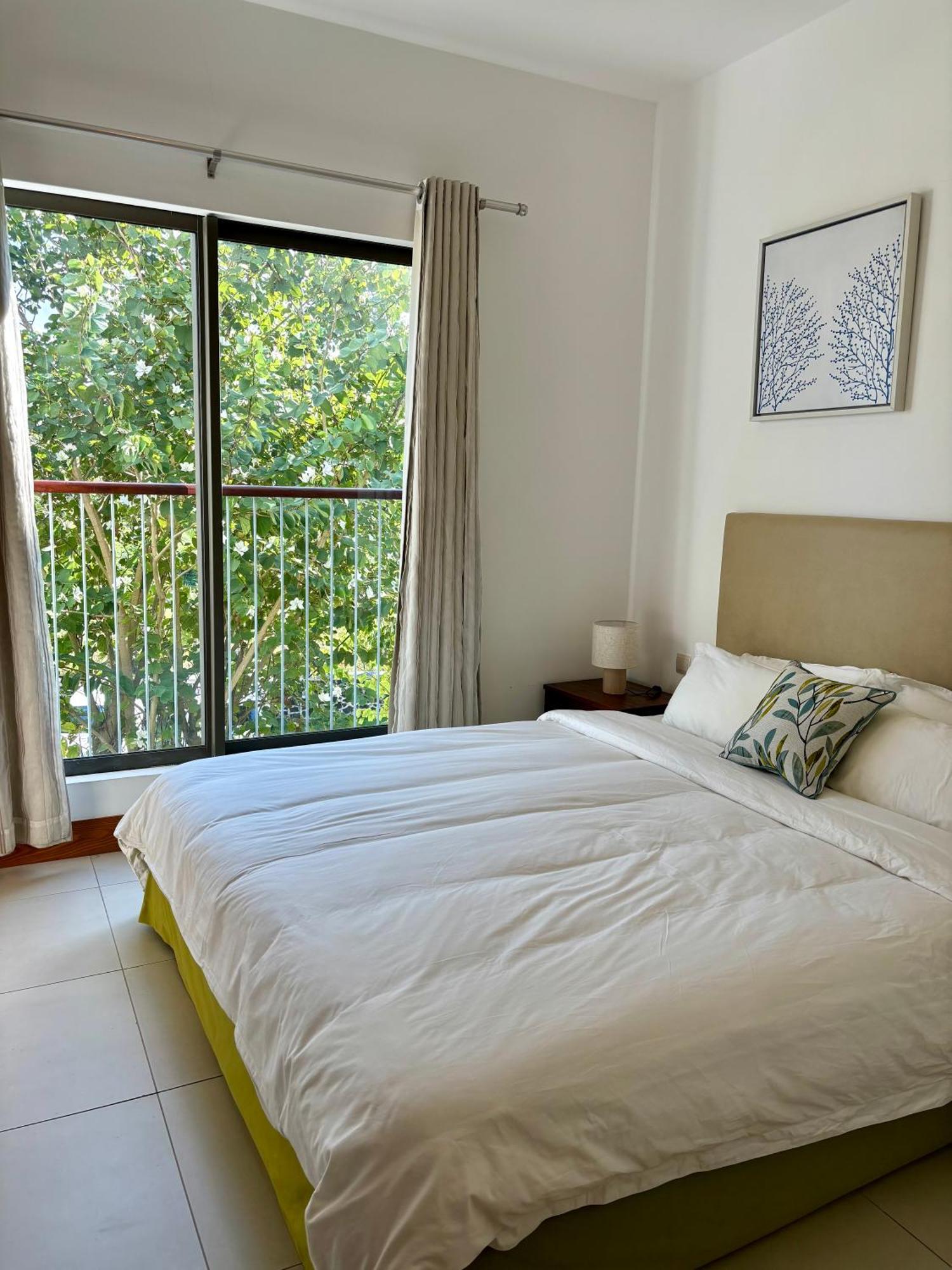Luxury Apartment On The Beach Belle Mare Exterior foto