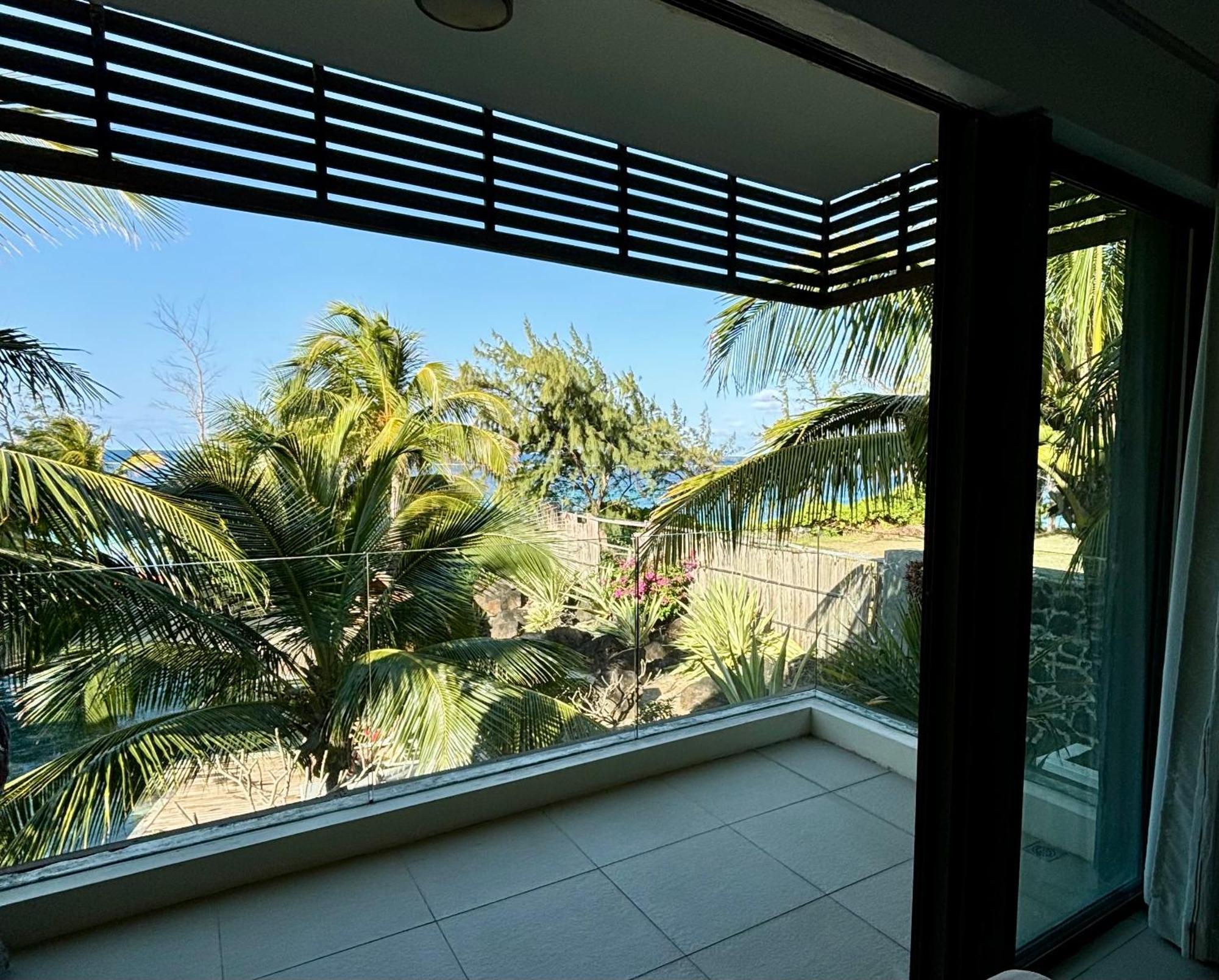 Luxury Apartment On The Beach Belle Mare Exterior foto